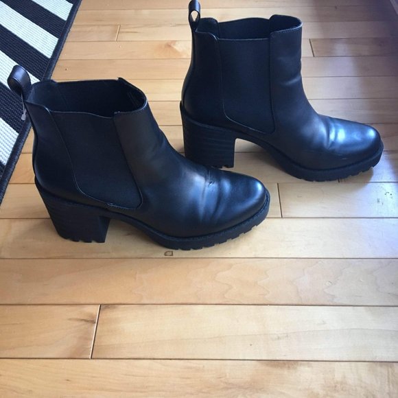 H&M platform boots 8.5 - Picture 2 of 3